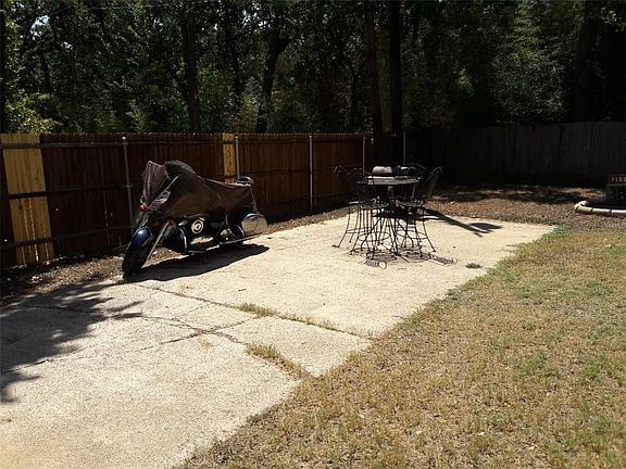 5th image of 1087 Westpark Cir S