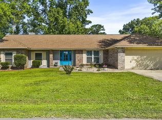 551 Golf Club Dr, Bay Saint Louis, MS 39525