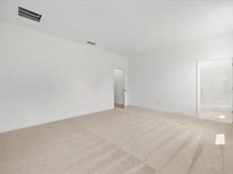 7991 Syracuse Dr — Photo 18