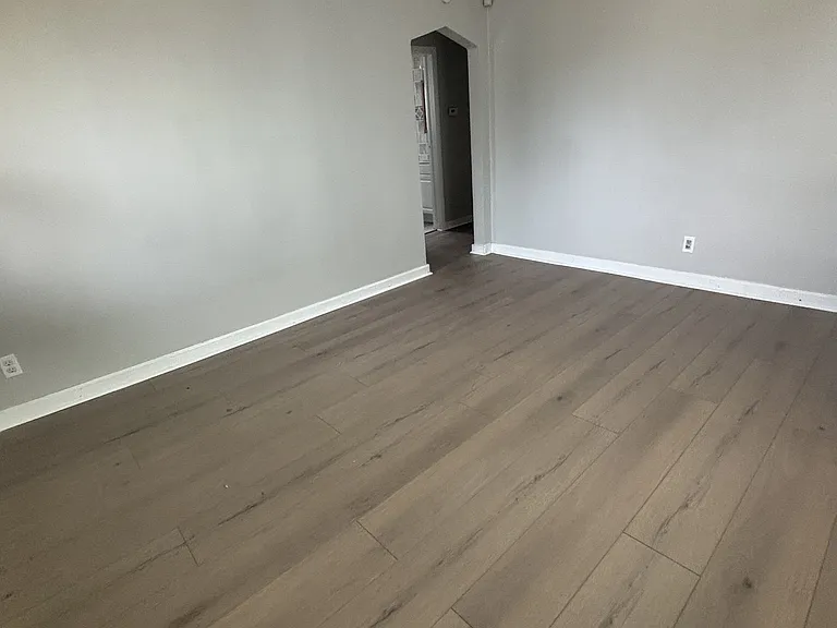 3655 Parthenia Ave — Photo 2