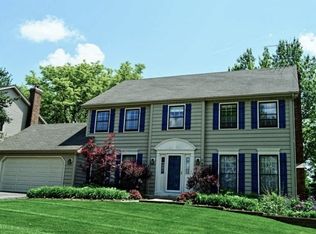 2316 Remington Dr, Naperville, IL 60565