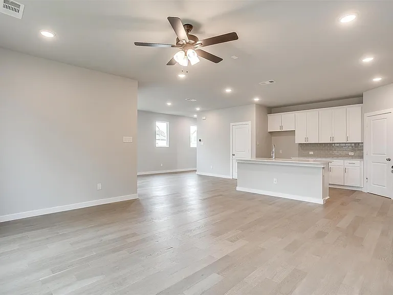 4532 Hogans Alley Dr — Photo 5
