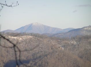 457 Crystal Tree Dr #11, Waynesville, NC 28785