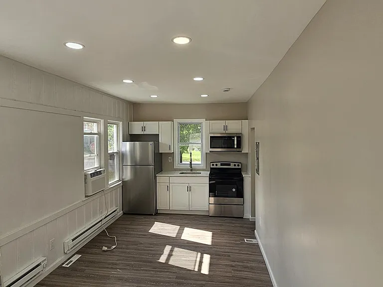 308 Pennington Ave #B — Photo 6