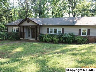 8203 Valley View Dr SE, Huntsville, AL, 35802