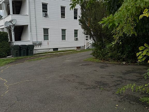 2nd image of 47 Lincoln St