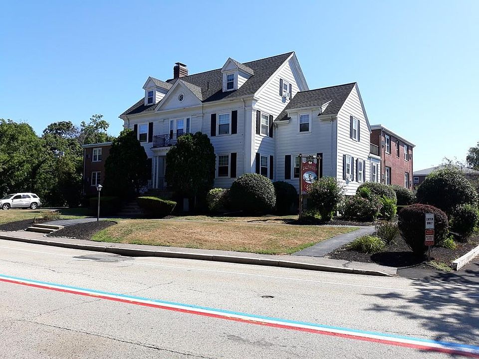 1st image of 275 Neck St Unit A7