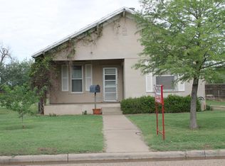 1303 Portland St, Plainview, TX 79072