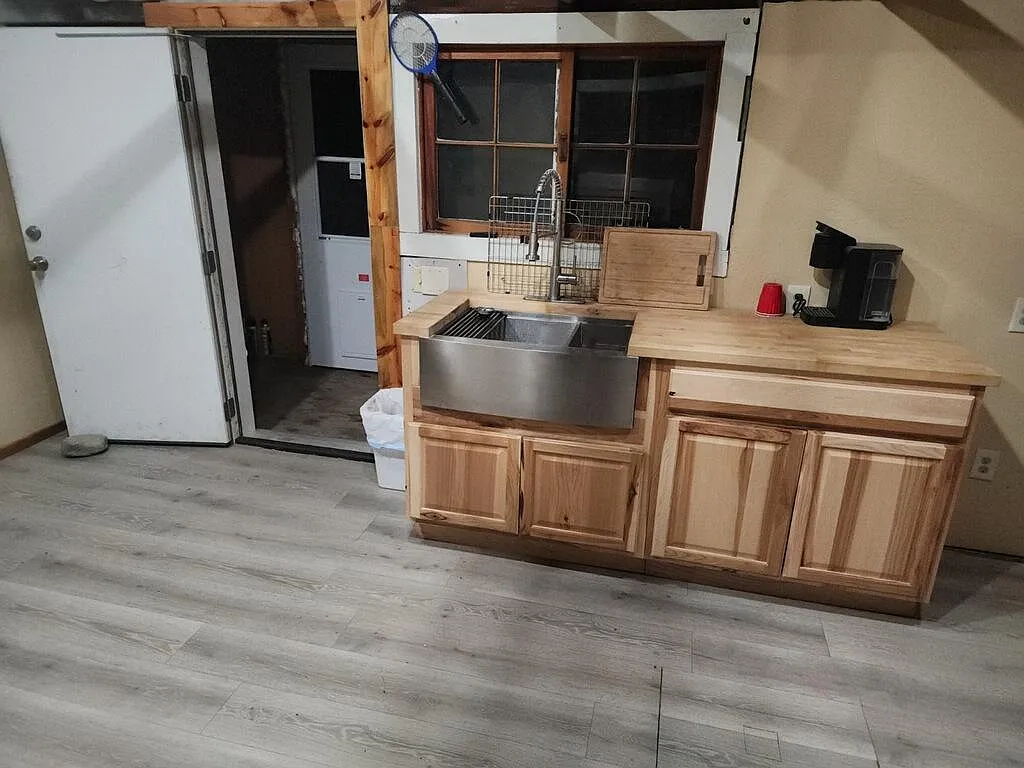 1 bed, 400 sqft, $1,200 — Photo 2