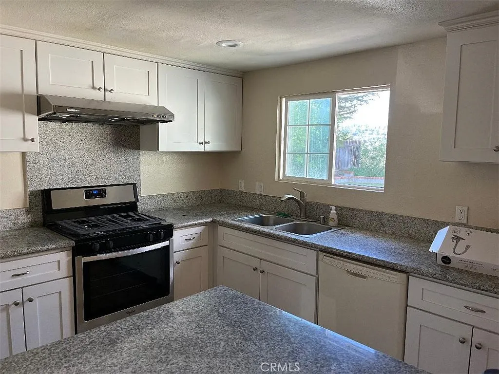 Building Photo - 21530 Birch Hill Dr