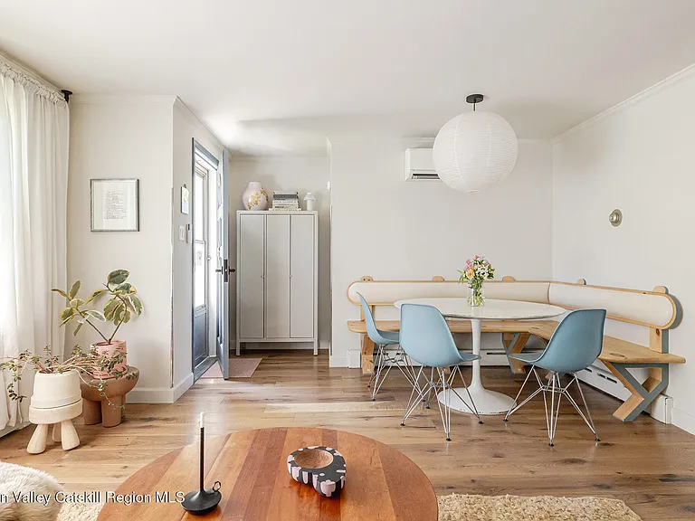37 Harry Howard Ave — Photo 3