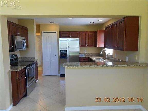 3rd image of 225 SW 34th St