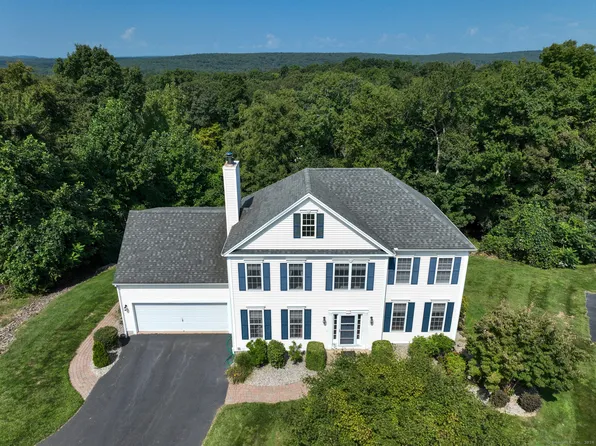 11 Hawthorne Court, Haddam, CT 06441