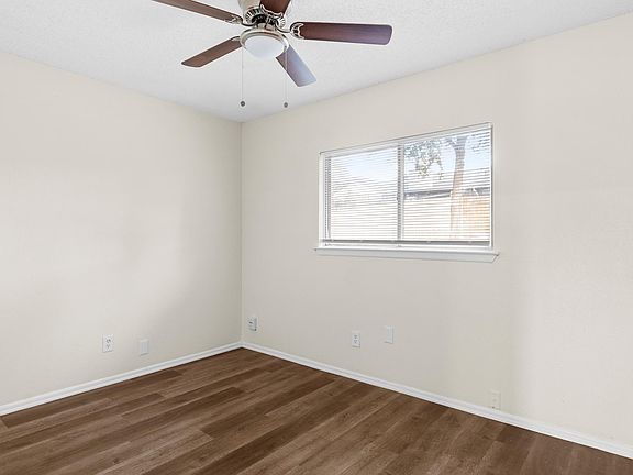 4th image of 922 Saddlebrook Dr
