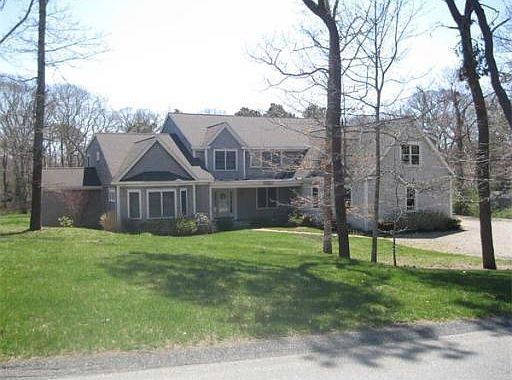 2nd image of 7 Collins Ln