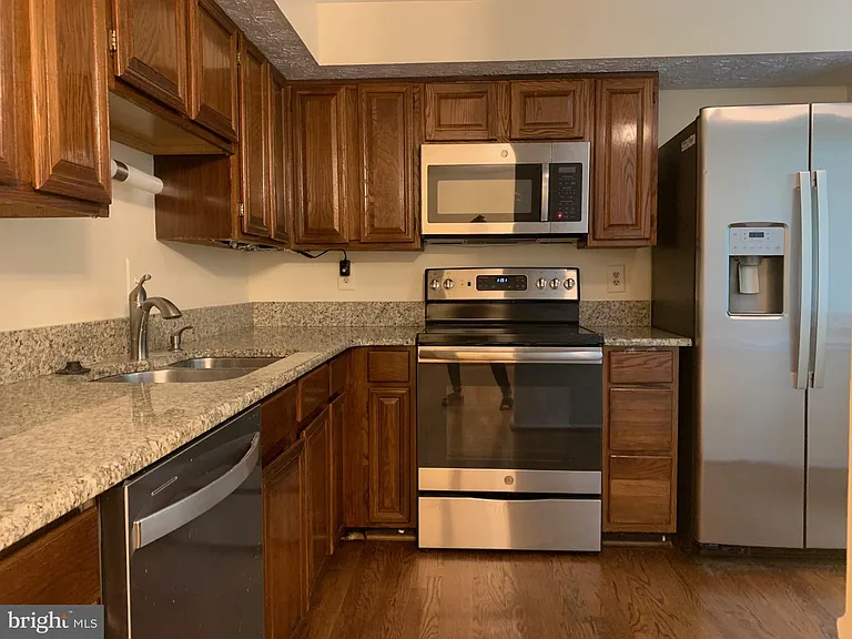 2125 Preston Square Ct — Photo 7