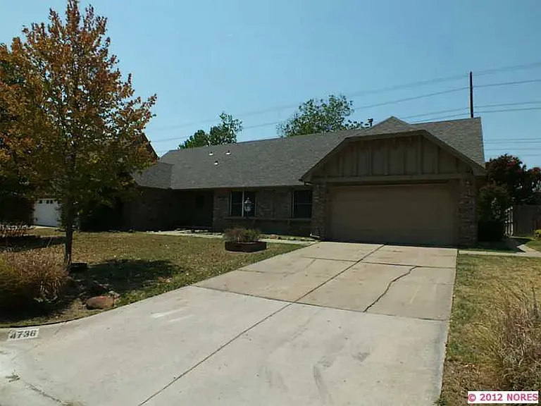 4736 S Hudson Pl E — Photo 2
