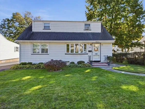 63 Martindale Rd, Clifton City, NJ 07013