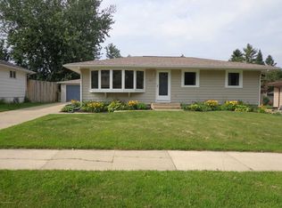 1821 35th St NW, Rochester, MN 55901