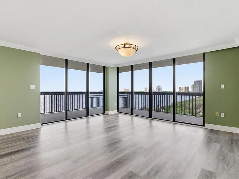 2413 Bayshore Blvd #1004 — Photo 2
