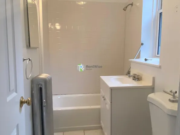 112 Warren St #12, Brighton, MA 02135