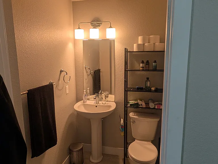 2213 Eliot St — Photo 8