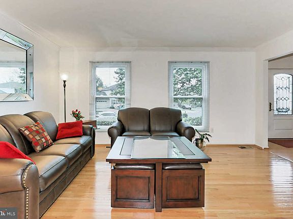 5th image of 20074 Great Falls Forest Dr