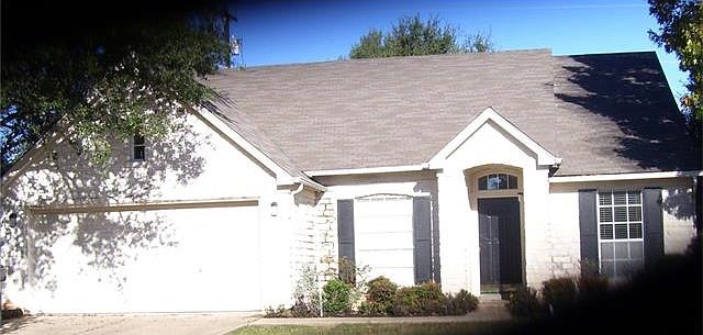 1st image of 1000 Woodview Dr