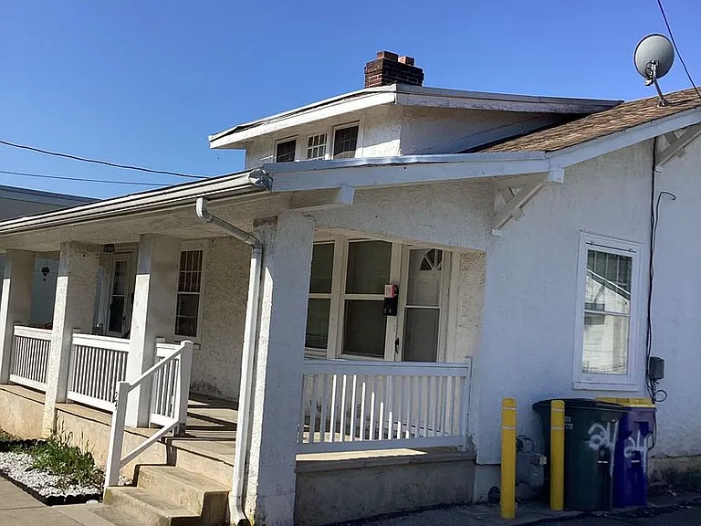 24 N Diamond St — Photo 1