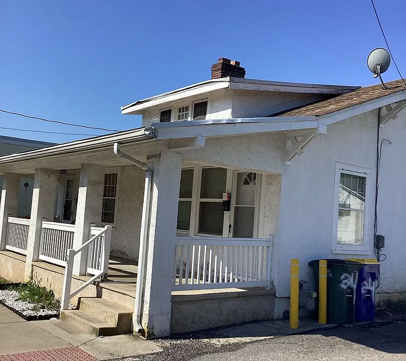 24 N Diamond St
