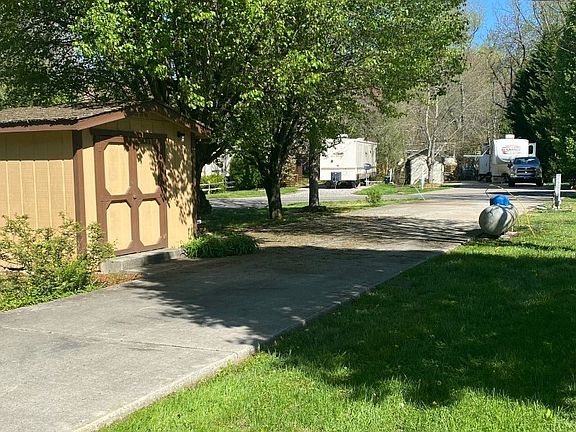 3rd image of 166 Conley Creek Cir