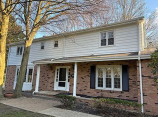 637 Northlawn Dr, Youngstown, OH 44505