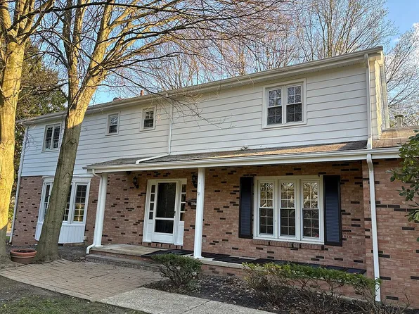 637 Northlawn Dr, Youngstown, OH 44505