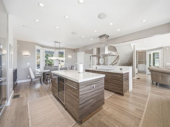 4th image of 68 Prospect Hill Rd