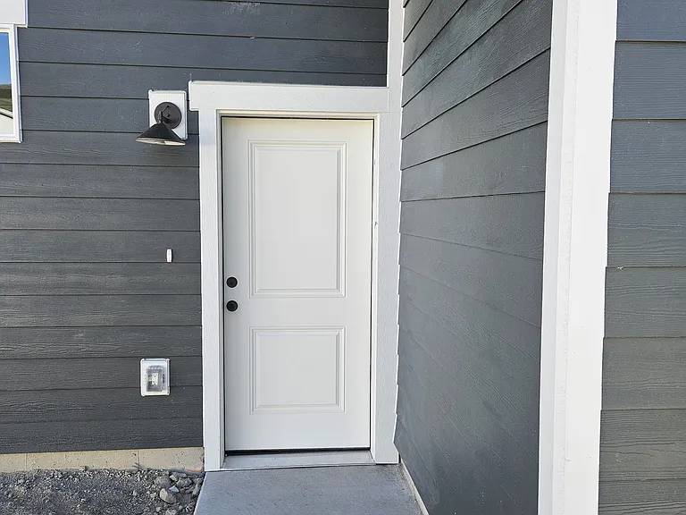 895 E Antelope Dr — Photo 4