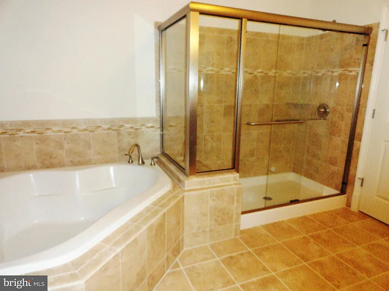 3100 Stone Cliff Dr #201 — Photo 17