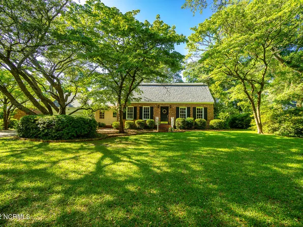 5116 Holly Lane, Morehead City, NC 28557