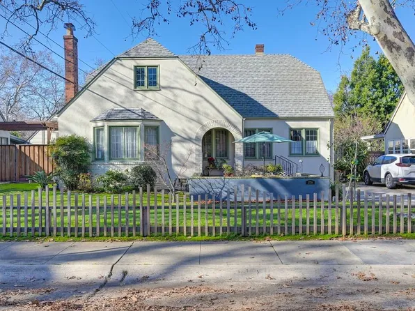 2758 26th St, Sacramento, CA 95818