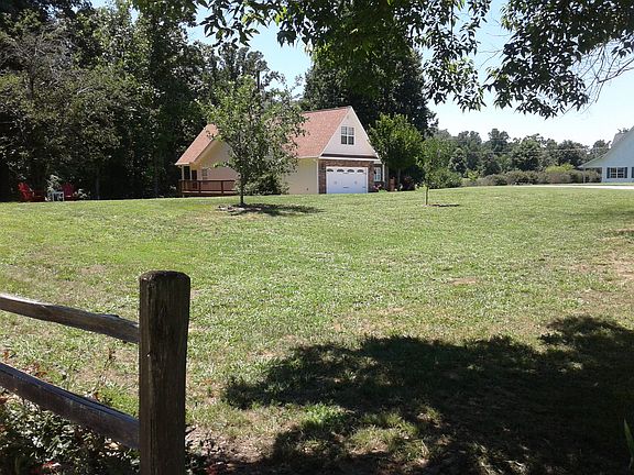 3rd image of 1508 Persimmon Orchard Ln