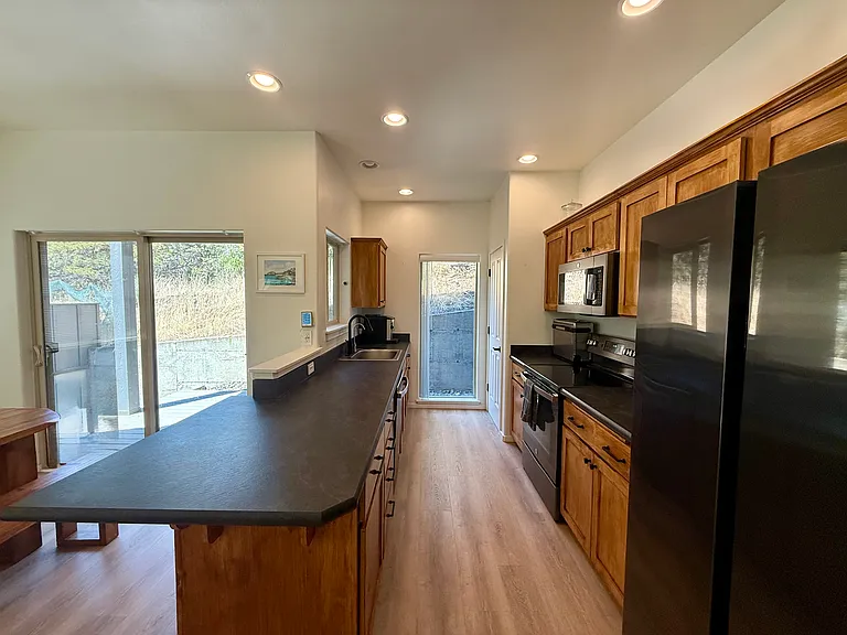 1731 NE Lotus Dr #1 — Photo 6