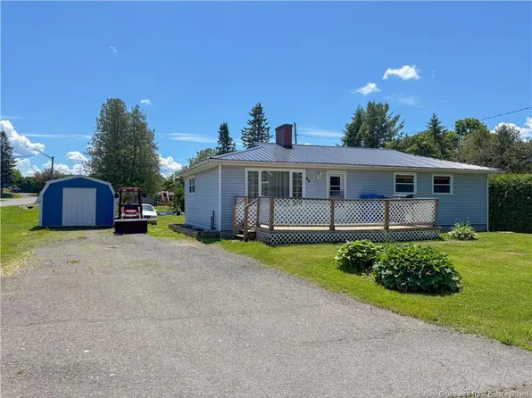 88 Hillcrest Ave, Hartland, NB E7P 1N2