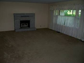 3rd image of 301 N Alleghany St