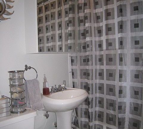 5th image of 4240 N Clarendon Ave APT 303N