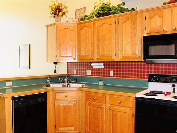 3rd image of 3 Northgate Vlg