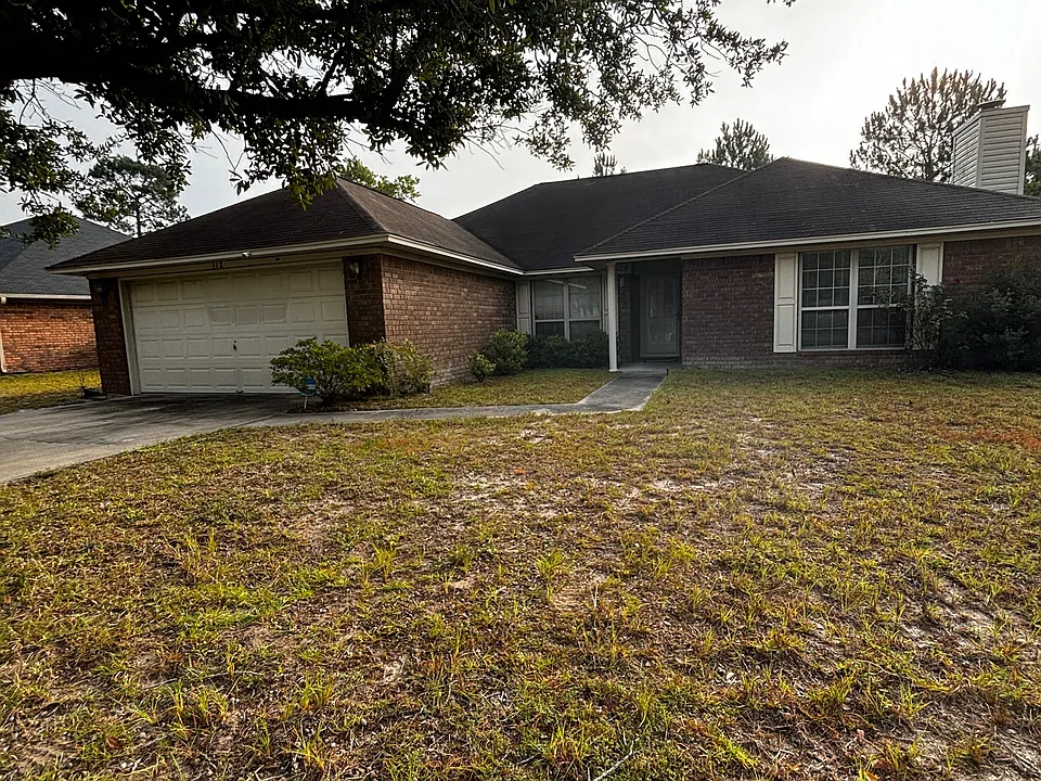112 Wayfair Ln