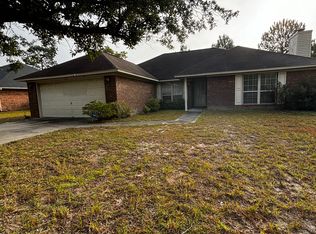 112 Wayfair Ln, Hinesville, GA 31313