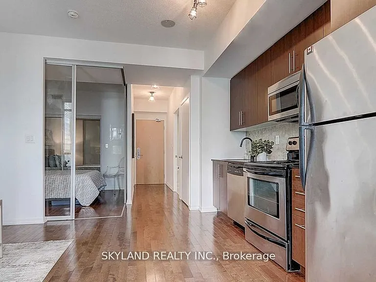 65 Bremner Blvd #3004 — Photo 9