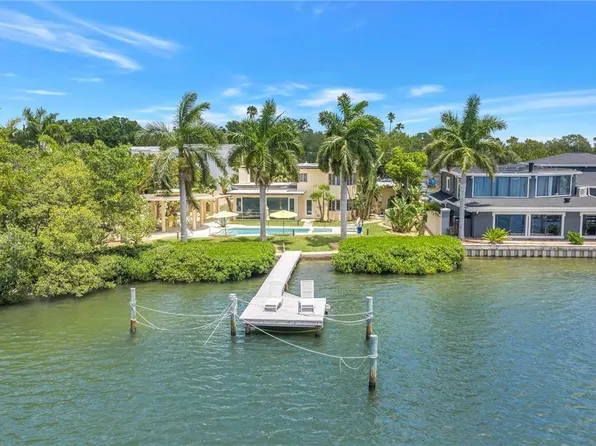 2781 Bayside Dr S, Saint Petersburg, FL 33705