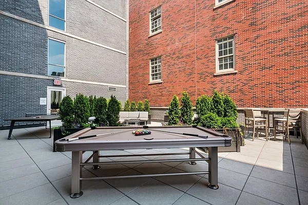 Rented by Compass | media 27