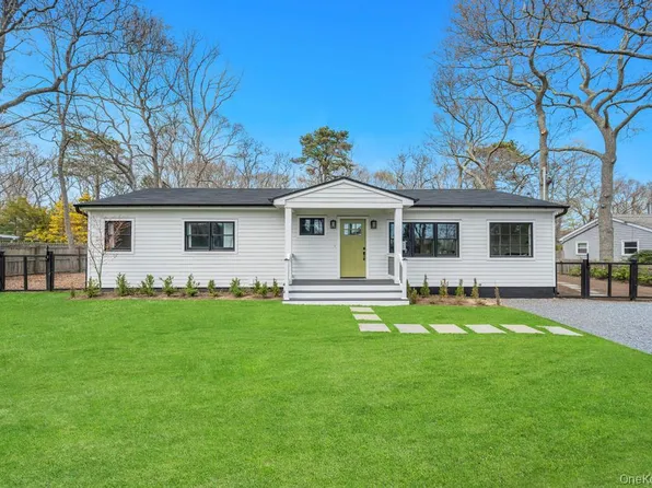 10 Shinnecock Lane, Hampton Bays, NY 11946